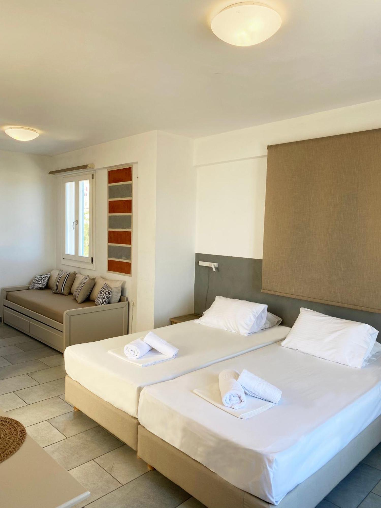 Agnadi Syros Beachfront & Hotel 3*