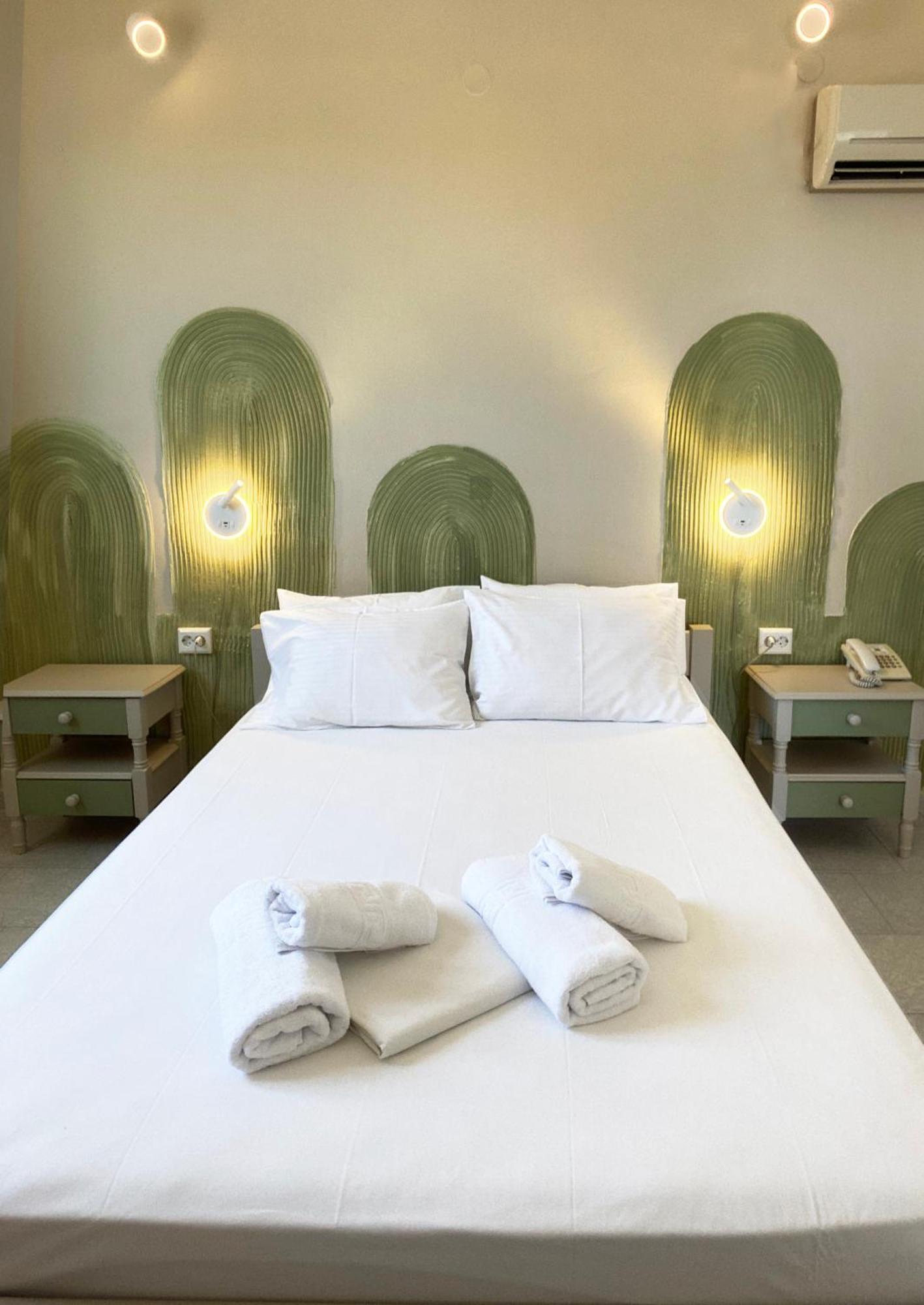 Agnadi Syros Beachfront & Hotel 3*