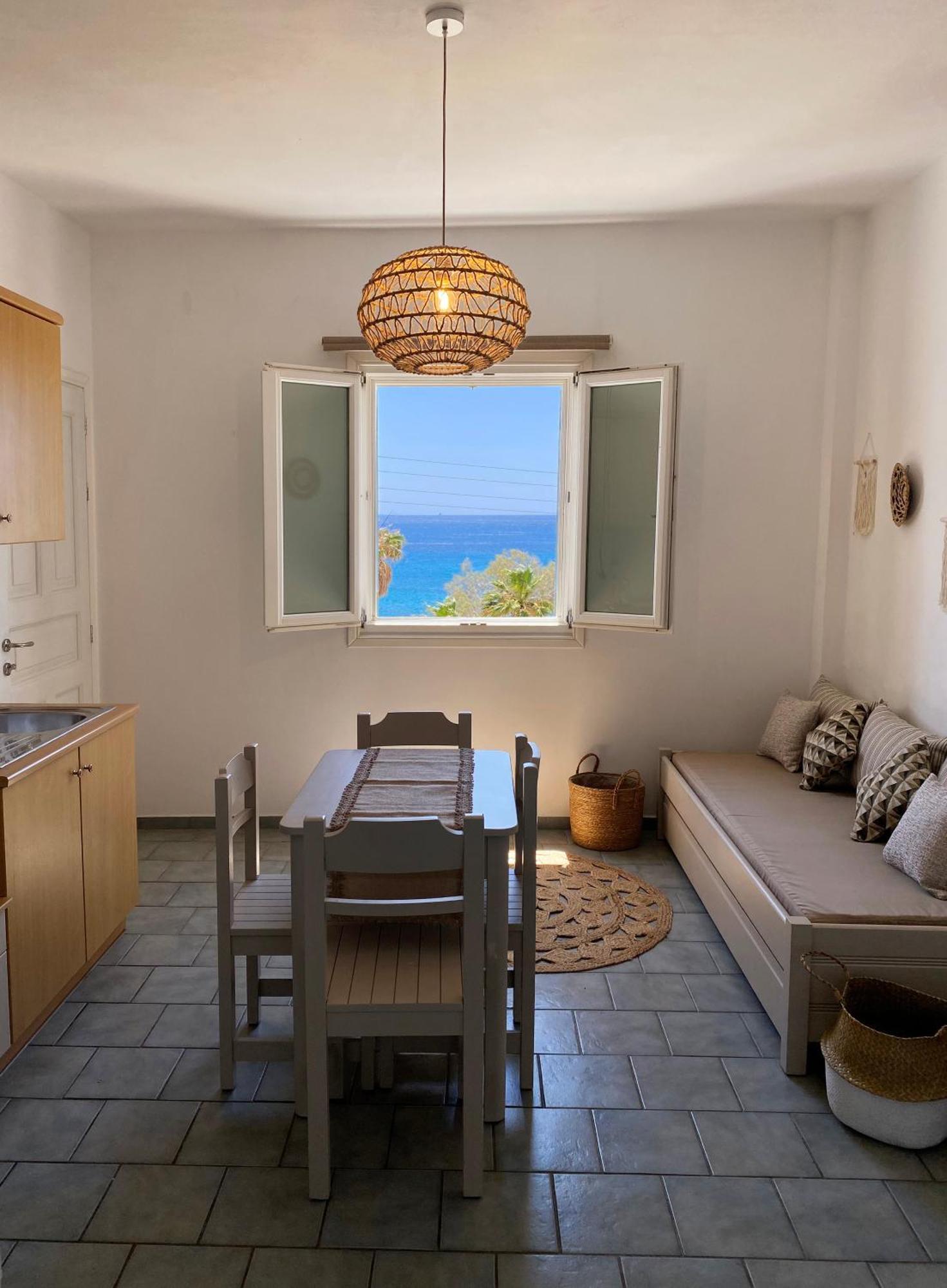 Agnadi Syros Beachfront & 3*