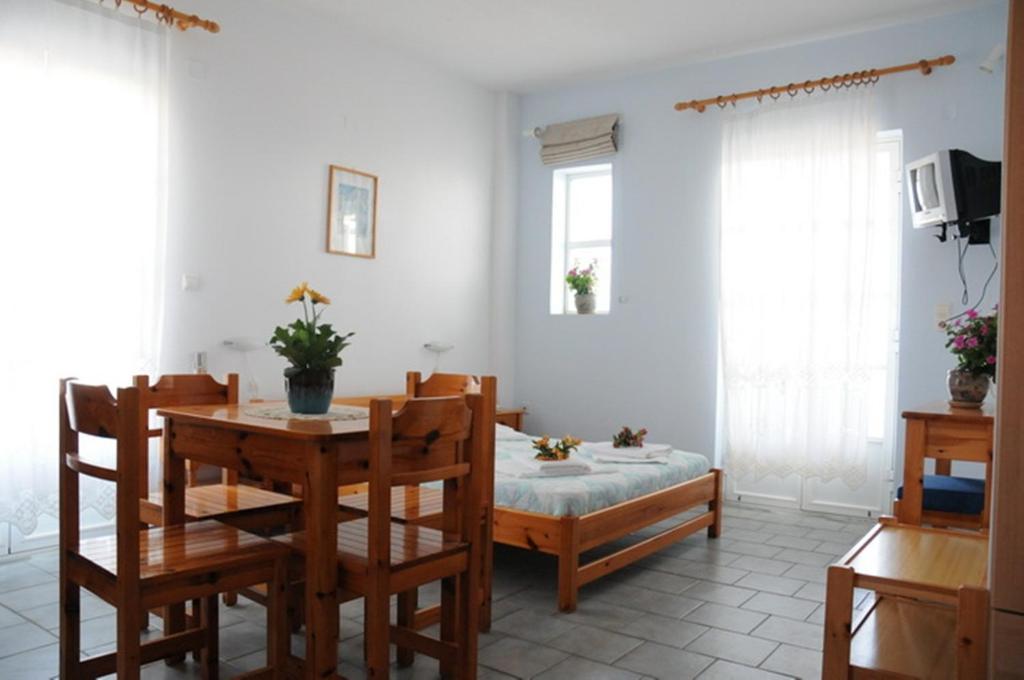 Agnadi Syros Beachfront & Mégas Yialós-Nítes
